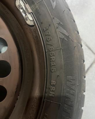 Gomme invernali piu cerchi per honda jezz