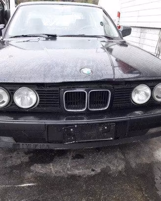 Bmw serie 5 520i E34 anno 1990 per ricambi (2a)