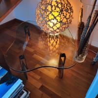 tavolino cristallo  e lampada rotonda 