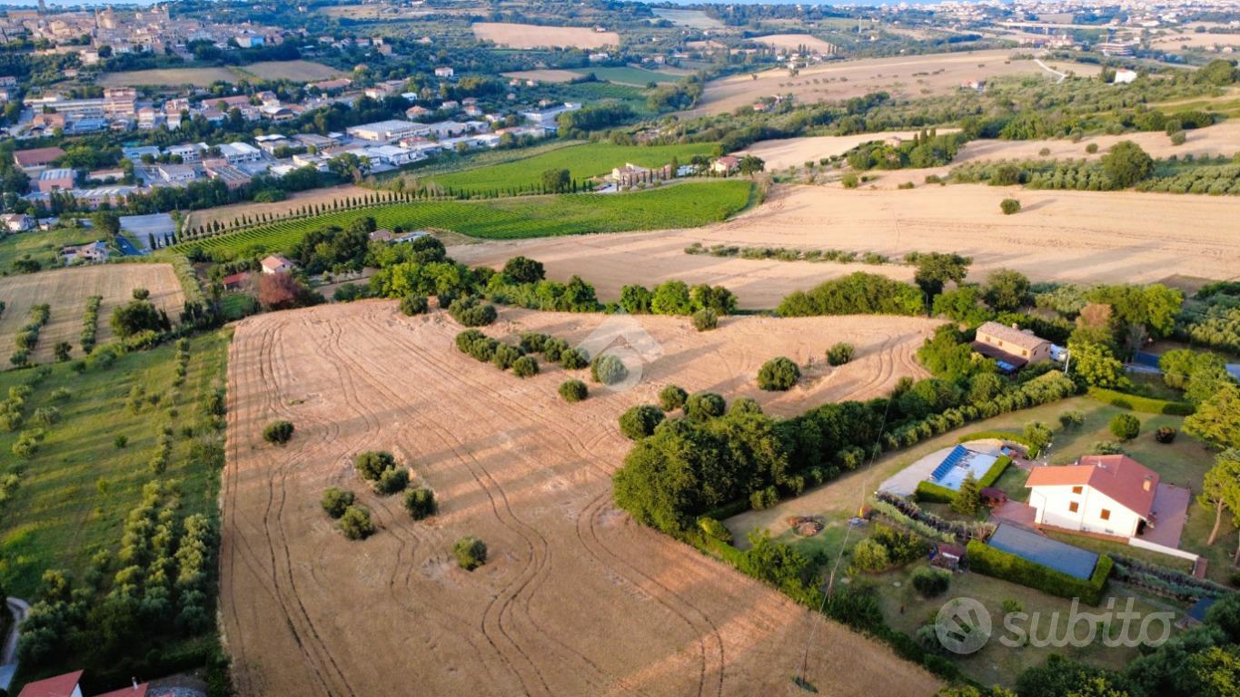 TER. AGRICOLO A CIVITANOVA MARCHE - Vista 2