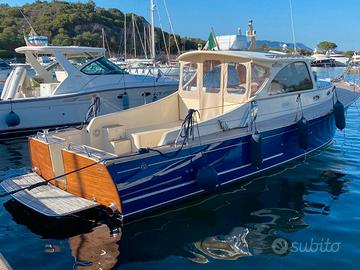 Lobster 38 Rose Island