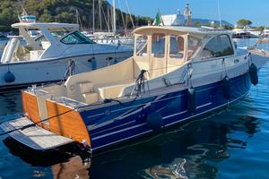 Lobster 38 Rose Island