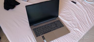 laptop Lenovo come nuovo 