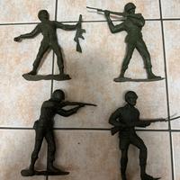 4 maxi soldatini vintage