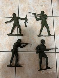 4 maxi soldatini vintage