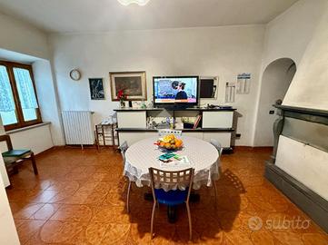 2 LOCALI A CIVITELLA D'AGLIANO