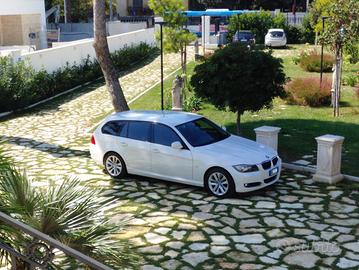 BMW 330d Xdrive Touring Futura LCI 245cv