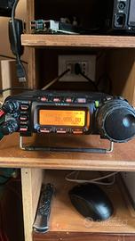 YAESU FT 857D CON FC50 AT  SOLO INSIEME