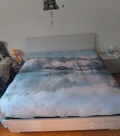 Letto matrimoniale con contenitore 