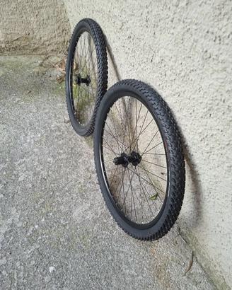 cerchi  alluminio piu' pneum  27,5 pollici nuovi