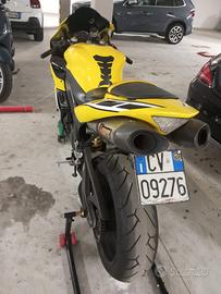 Yamagha r1