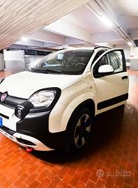 FIAT PANDA CROSS 2024 – 200 KM – COME NUOVA!