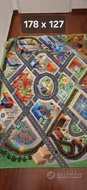 Tappeto morbidoso per gioco