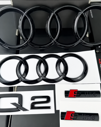 Kit  Loghi AUDI Q2 neri nero logo lucido anelli