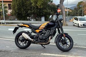 Royal Enfield Guerrrilla 450 Yellow Ribbon (700km)