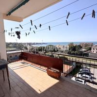 Attico 110MQ vista mare con terrazzo vista mare e