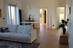 Appartamento panoramico pari primo ingresso Muggia