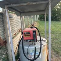 Cisterna 490LT per gasolio con erogatore elettrico