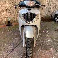 SH 125 2007 gomme nuove