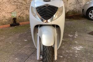 SH 125 2007 gomme nuove