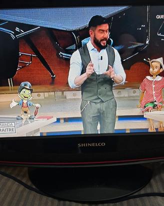 Mini  TV 15 Pollici   220/12V
