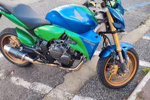 Hornet 600 abs