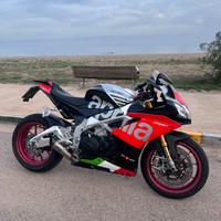 Aprilia rsv 4
