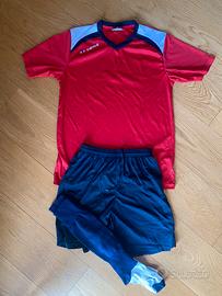 Kit calcio. Nuovo mai usato.