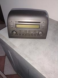 stereo lancia y 2005 