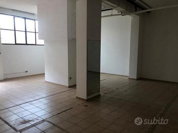 Quartu, Locale Commerciale uso deposito