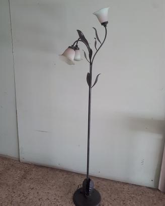 lampada piantana in ferro