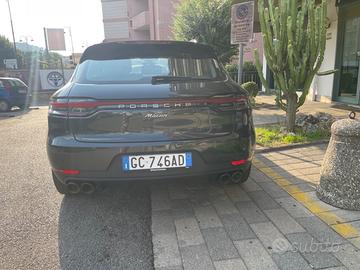 PORSCHE Macan - 2020