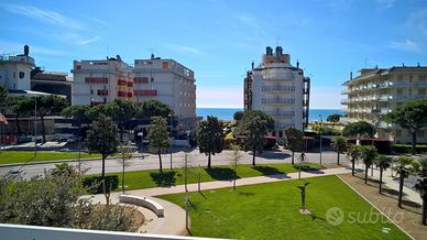 VISTAMARE 52 metri da SPIAGGIA CON PARCHEGGIO