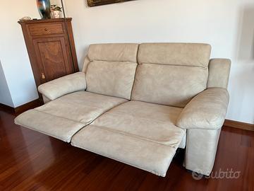 Divano tre posti