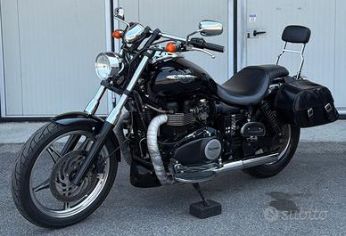 Triumph SpeedMaster 900