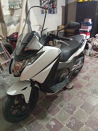 Honda integra 750