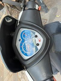 Scooter  Kymco Agility 200i