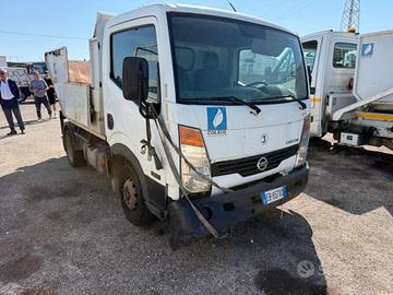 NISSAN CABSTAR 35.11 CON VASCA RIBALTABILE E DI