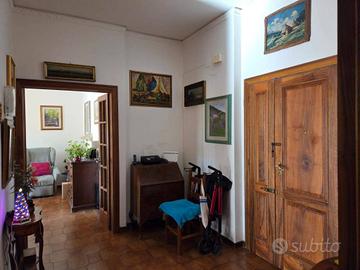 Appartamento di 170 m² con più di 5 locali e box a