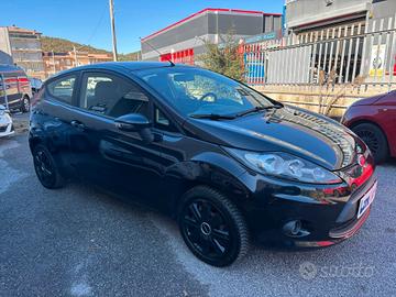 Ford Fiesta 1.4 5 porte Bz.- GPL Titanium NEOPATEN