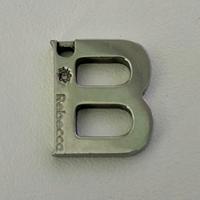 Ciondolo letterina B di Rebecca