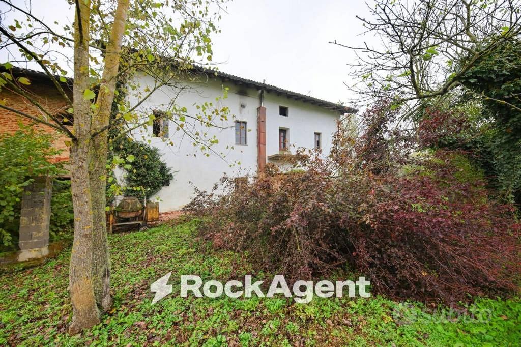 Rustico / Casale di 264 m² con 5 locali a Maranzan - Altro