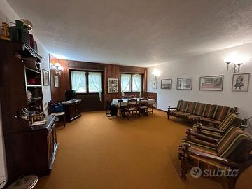 App.to 110 mq+box auto+locale deposito-Campitello