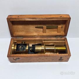 Antico Microscopio Portatile in Ottone Fine XIX S.