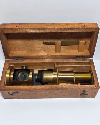 Antico Microscopio Portatile in Ottone Fine XIX S.