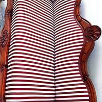 Divanetto vintage in legno e tessuto imbottito