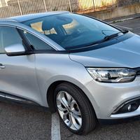 RENAULT
Grand Scenic