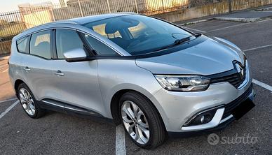 RENAULT
Grand Scenic