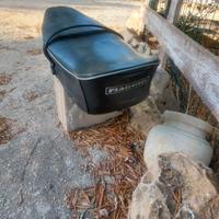 sella piaggio vespa 50, 90, 125 d epoca molto ben 