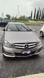 Mercedes Benz classe c 220 coupé 2012
